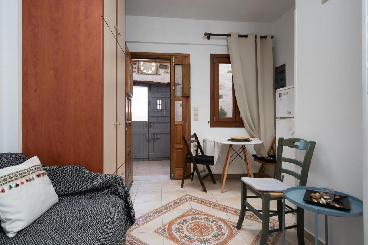 Naxos City Small Apartment In Grotta Naxos מראה חיצוני תמונה